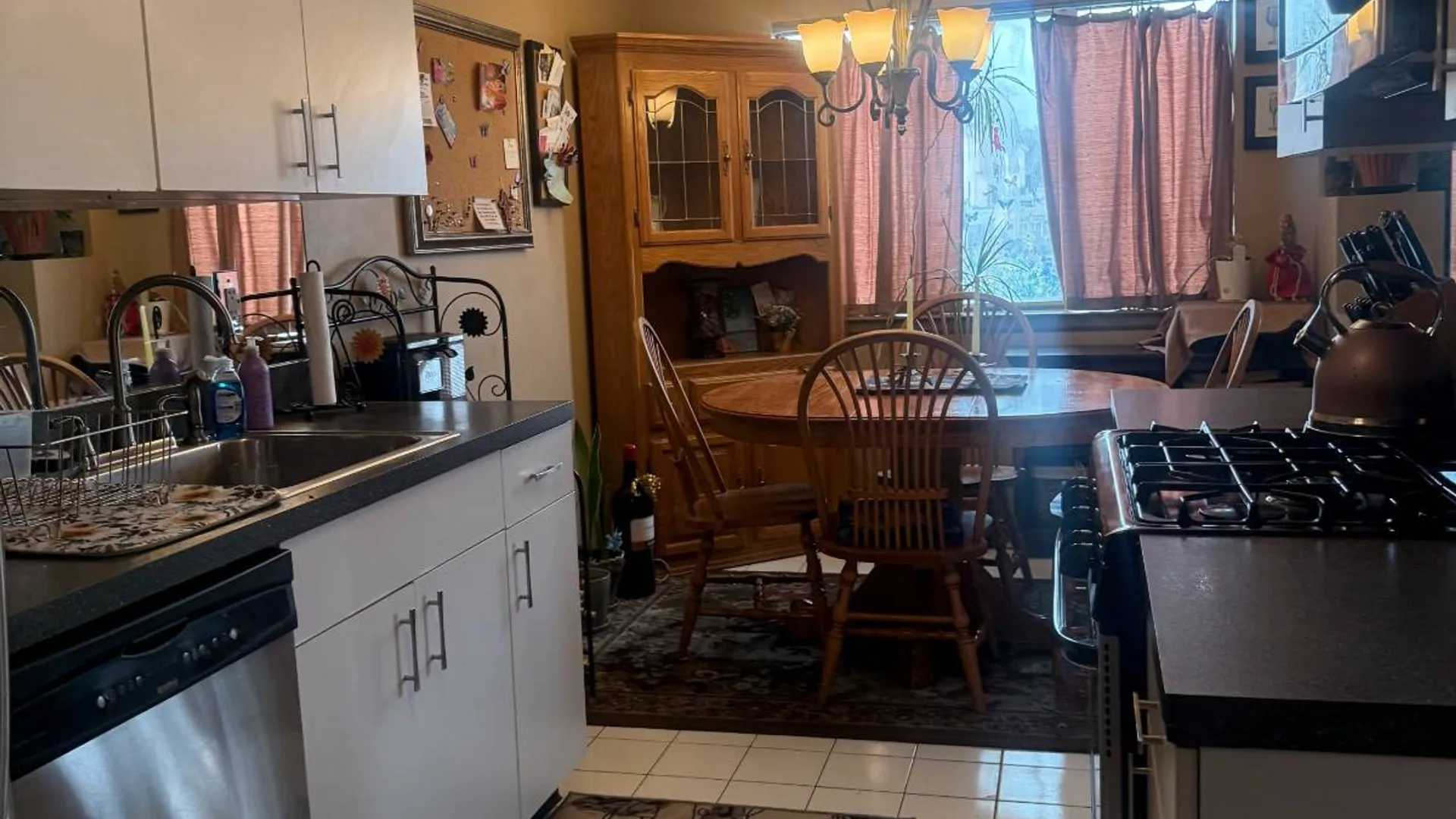 Property at 15 Phyllis Court, Staten Island, NY 10309 9