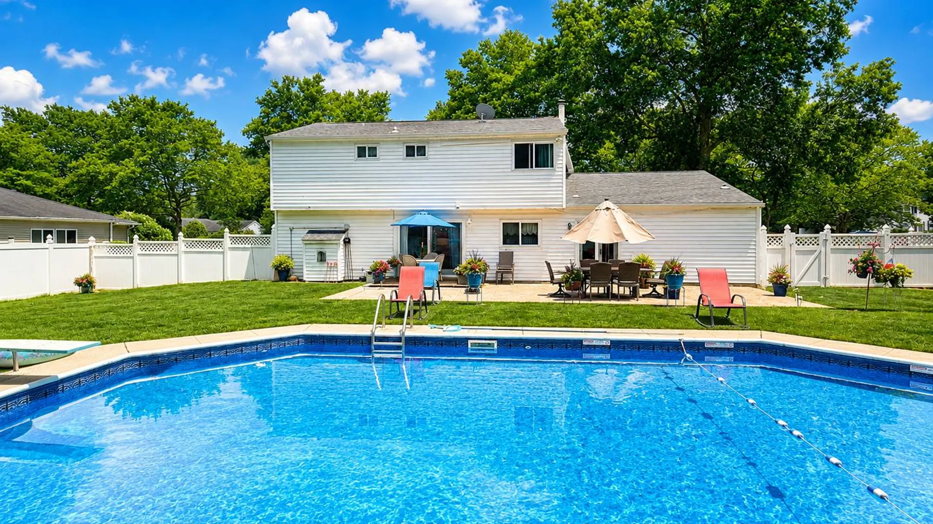 Property at 21 Chesapeake Bay Rd, Coram, NY 11727 5