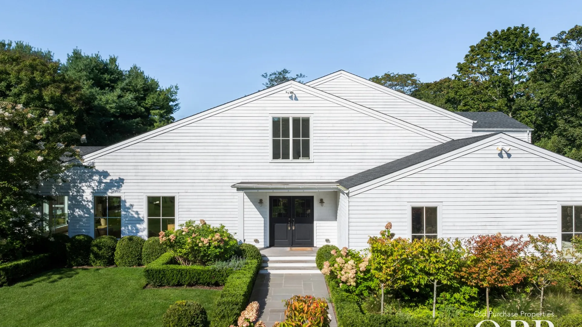 Property at 14 Oak Meadow Lane, Bellport Village, NY 11713 11