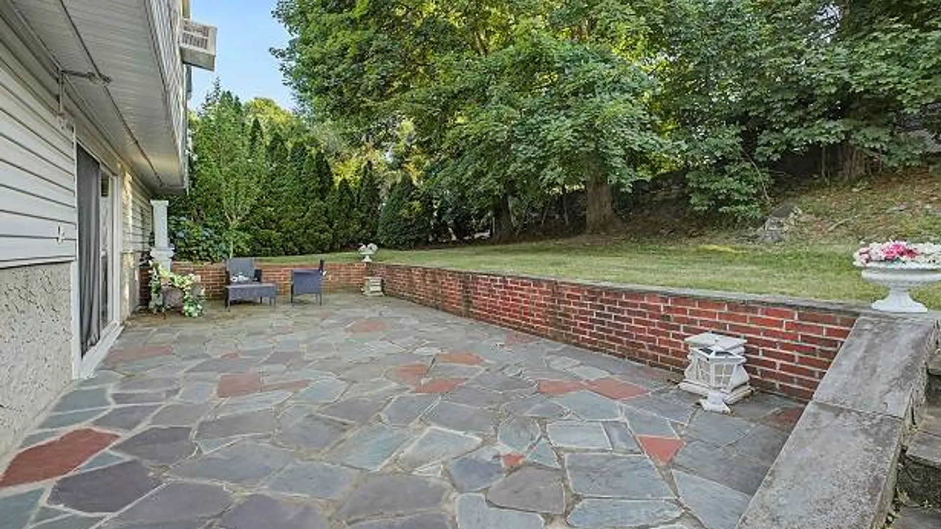 Property at 6 Westwind Rd, Yonkers, NY 10710 15
