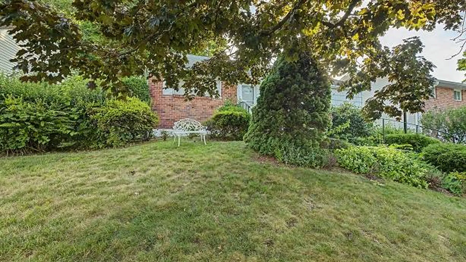 Property at 6 Westwind Rd, Yonkers, NY 10710 2