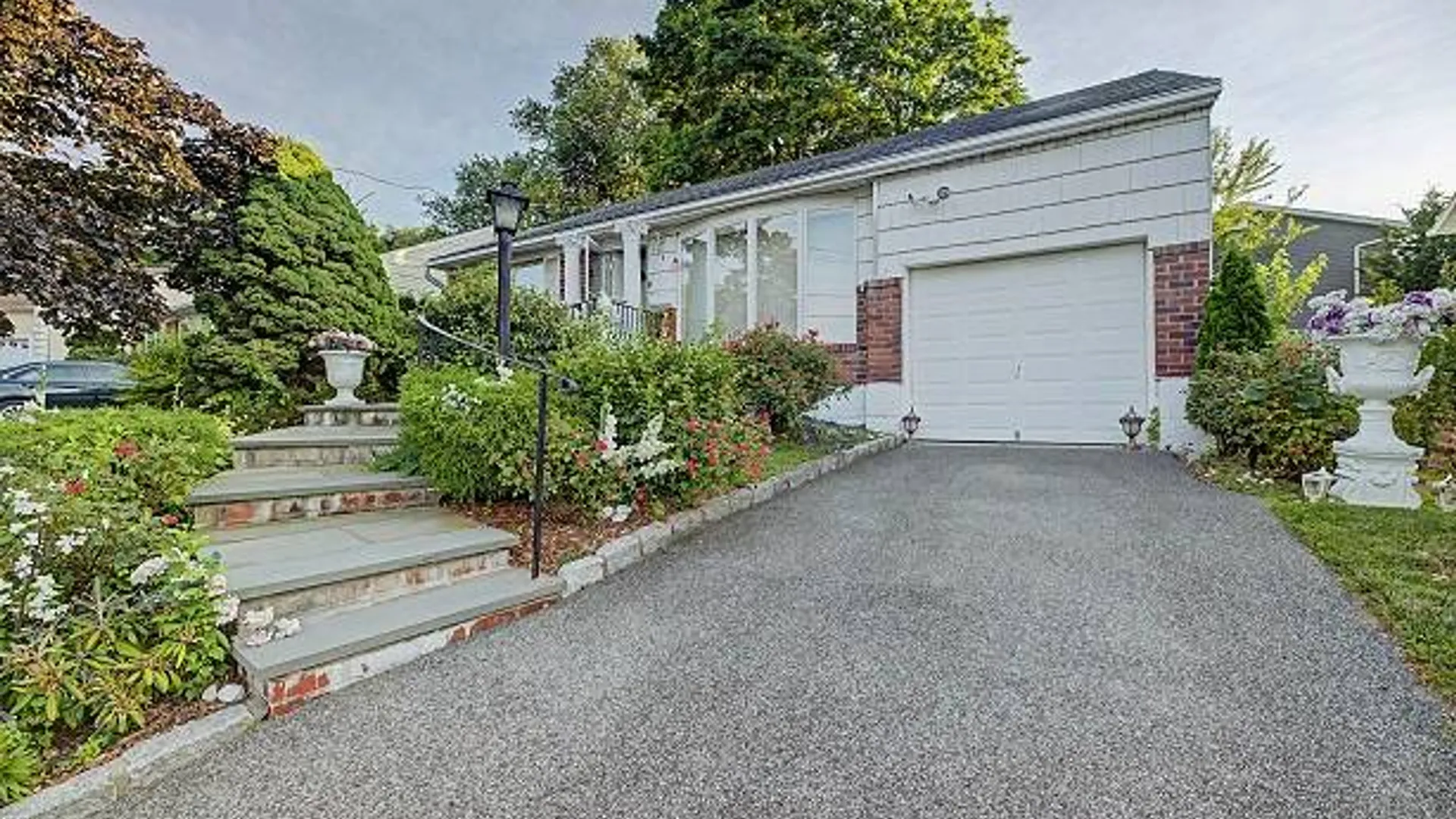 Property at 6 Westwind Rd, Yonkers, NY 10710 3