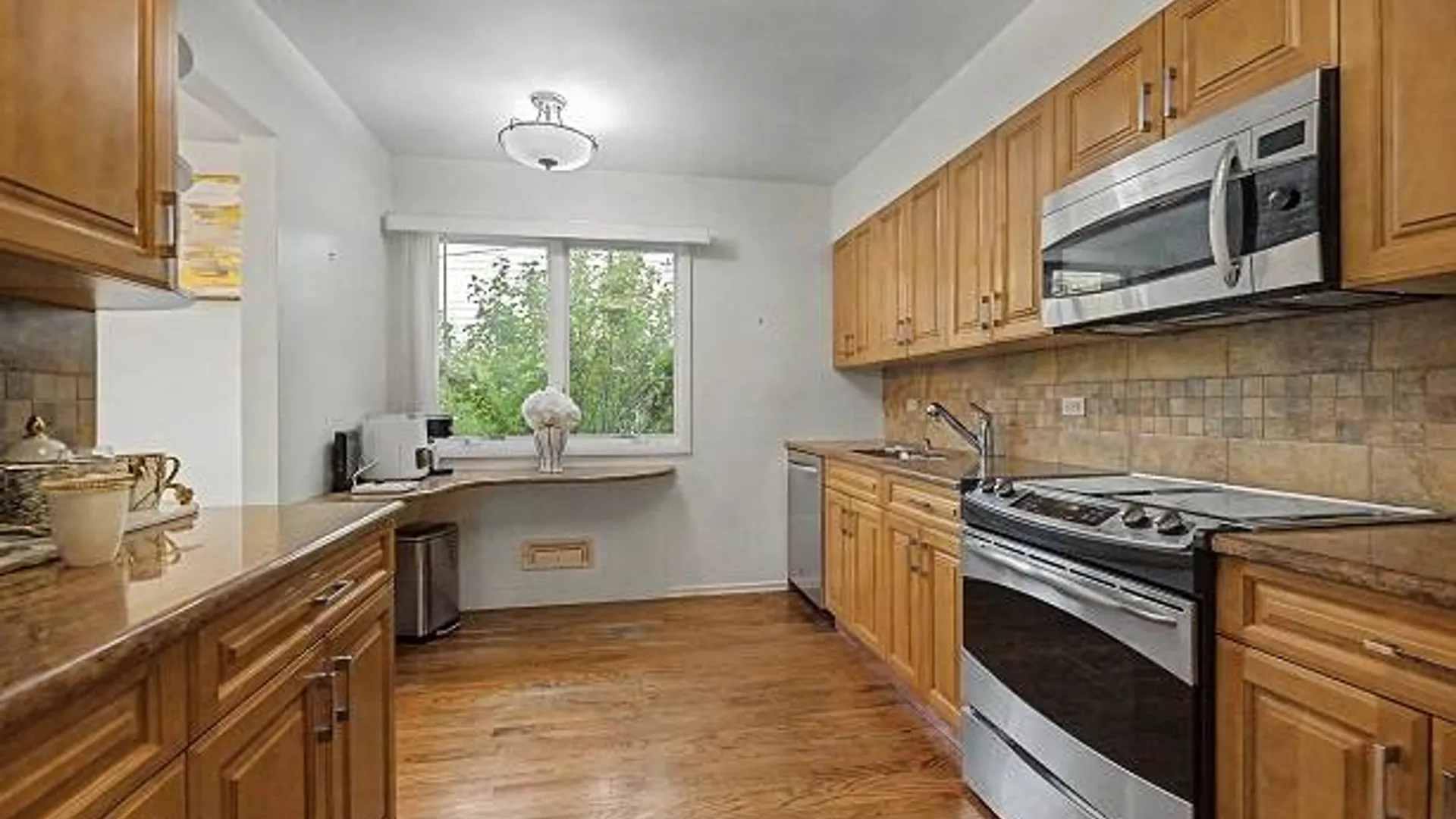 Property at 6 Westwind Rd, Yonkers, NY 10710 9