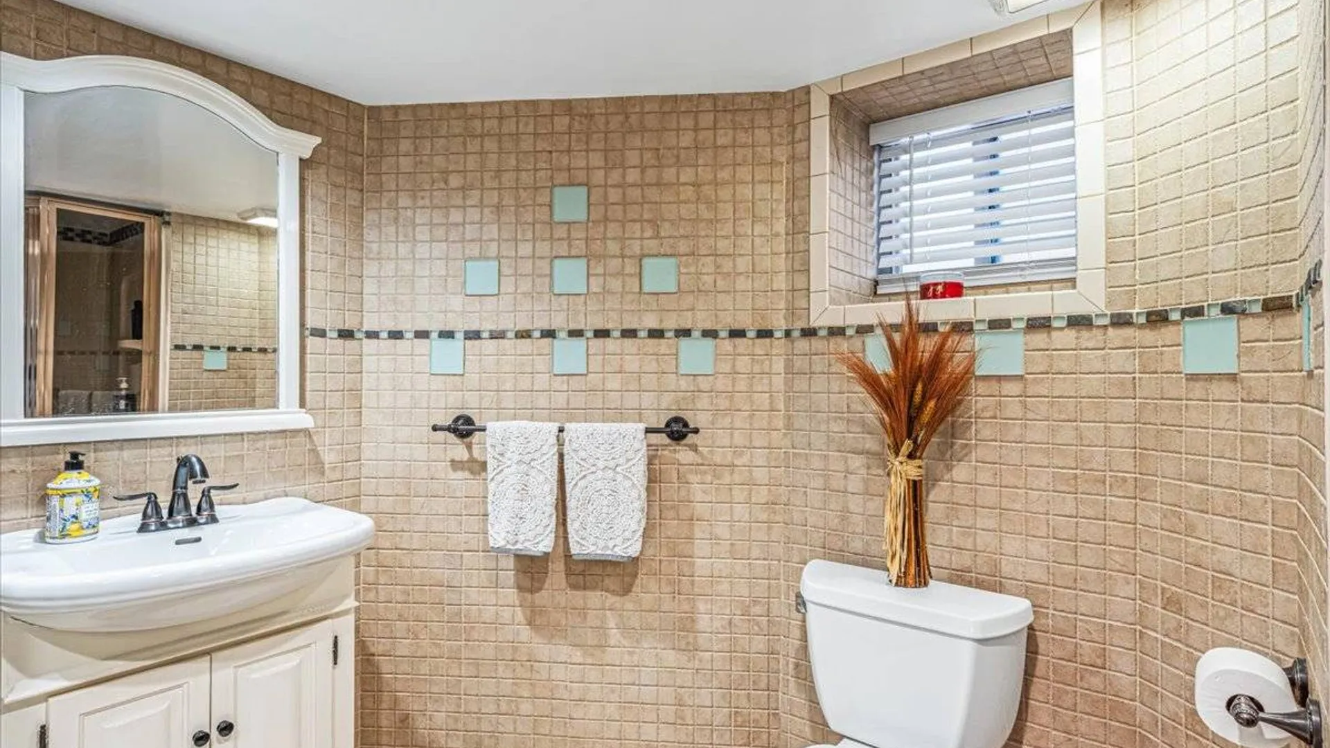 Property at 1003 149th St, Whitestone, NY 11357 22