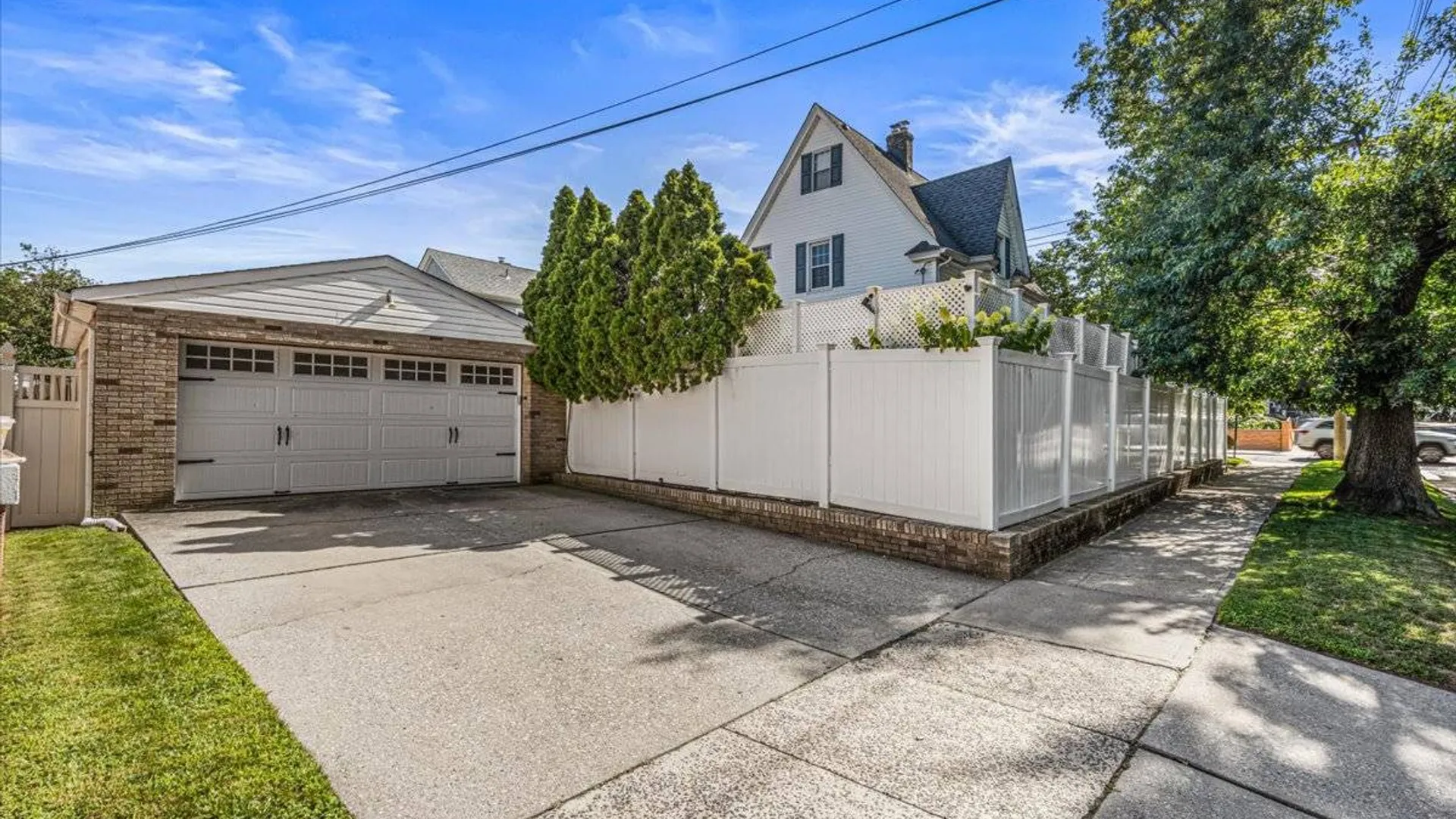 Property at 1003 149th St, Whitestone, NY 11357 4