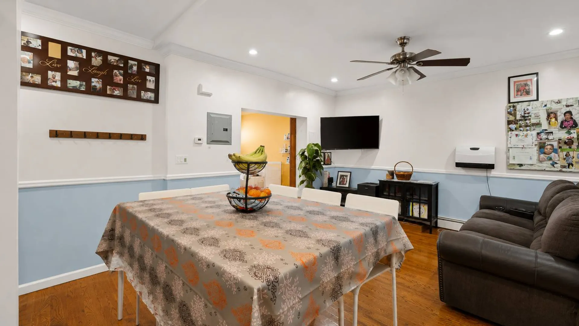 Property at 960 E 221st Street, New York, NY 10469 8