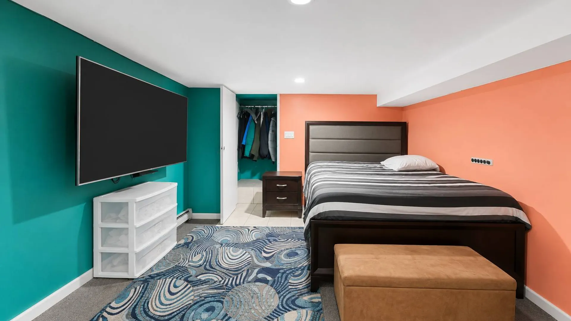 Property at 960 E 221st Street, New York, NY 10469 15