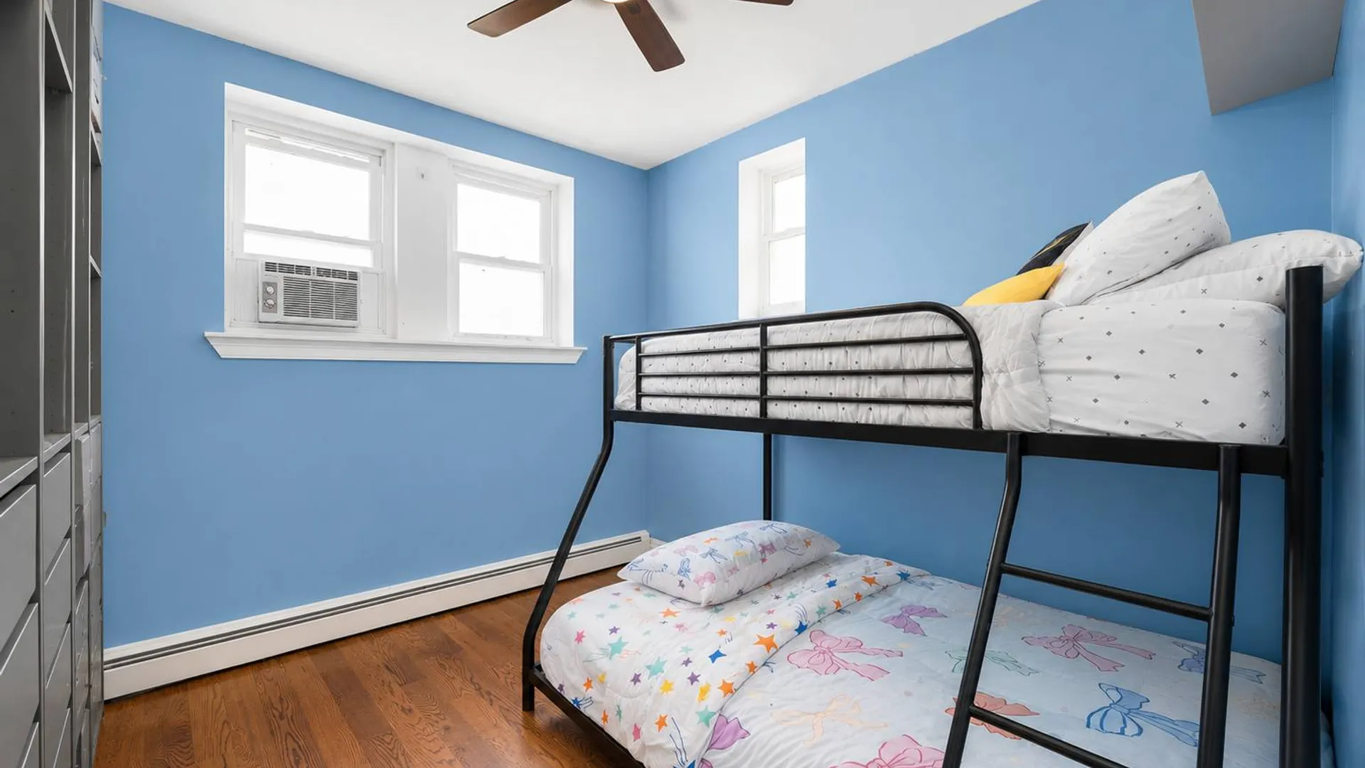 Property at 960 E 221st Street, New York, NY 10469 16