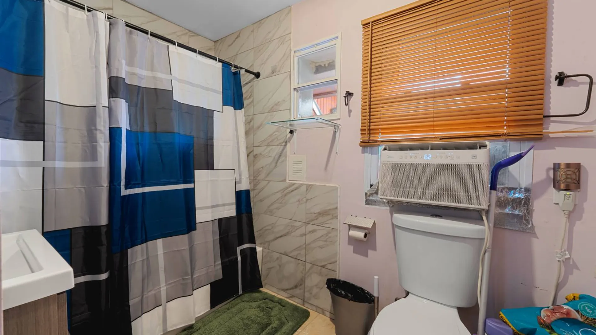 Property at 960 E 221st Street, New York, NY 10469 23