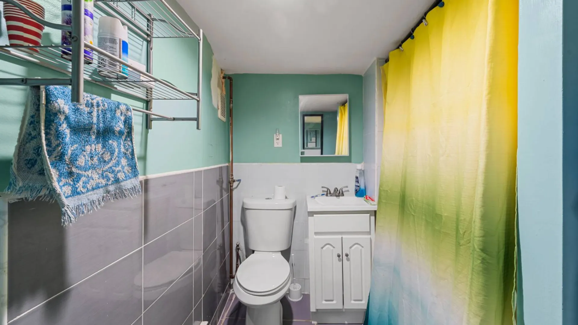 Property at 960 E 221st Street, New York, NY 10469 24