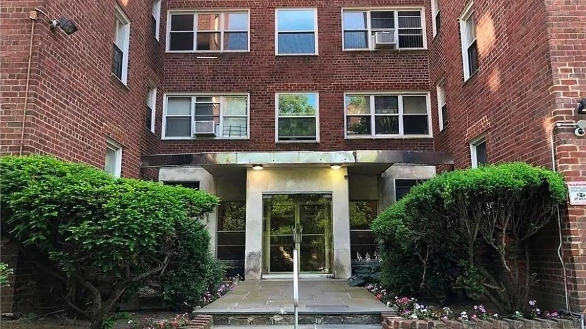 Property at 1234 Midland Avenue, Bronxville, NY 10708 2