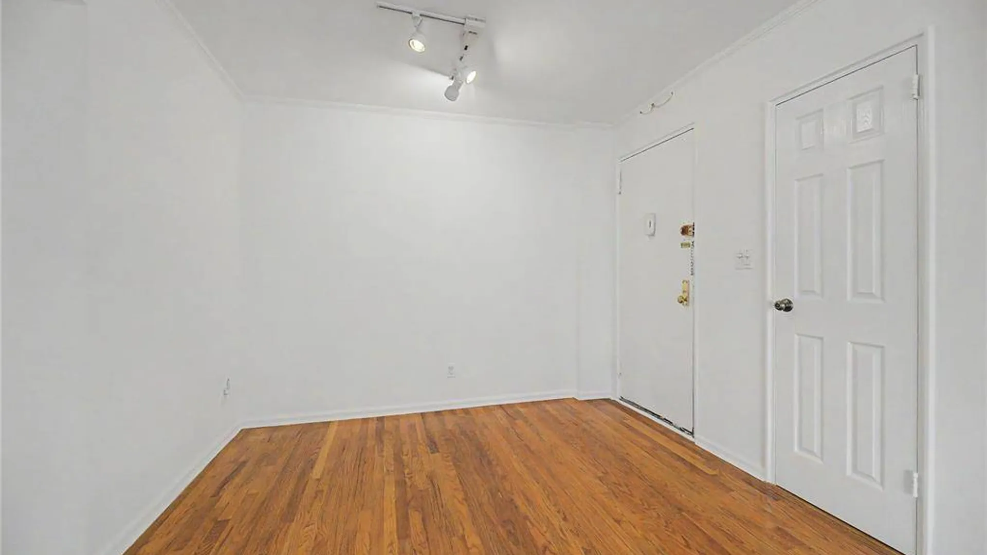 Property at 1234 Midland Avenue, Bronxville, NY 10708 9