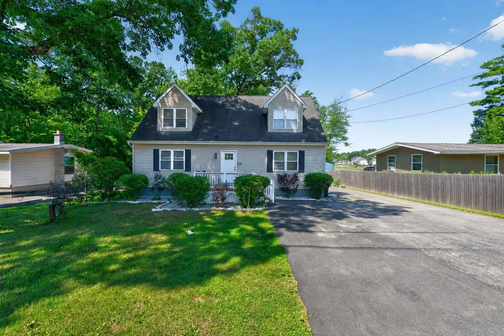 Property at 328 Stone Church Rd, Ballston Spa, NY 12020