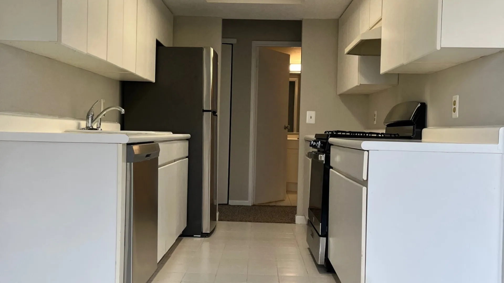 Property at 145 Wellington Ct, Staten Island, NY 10314 7