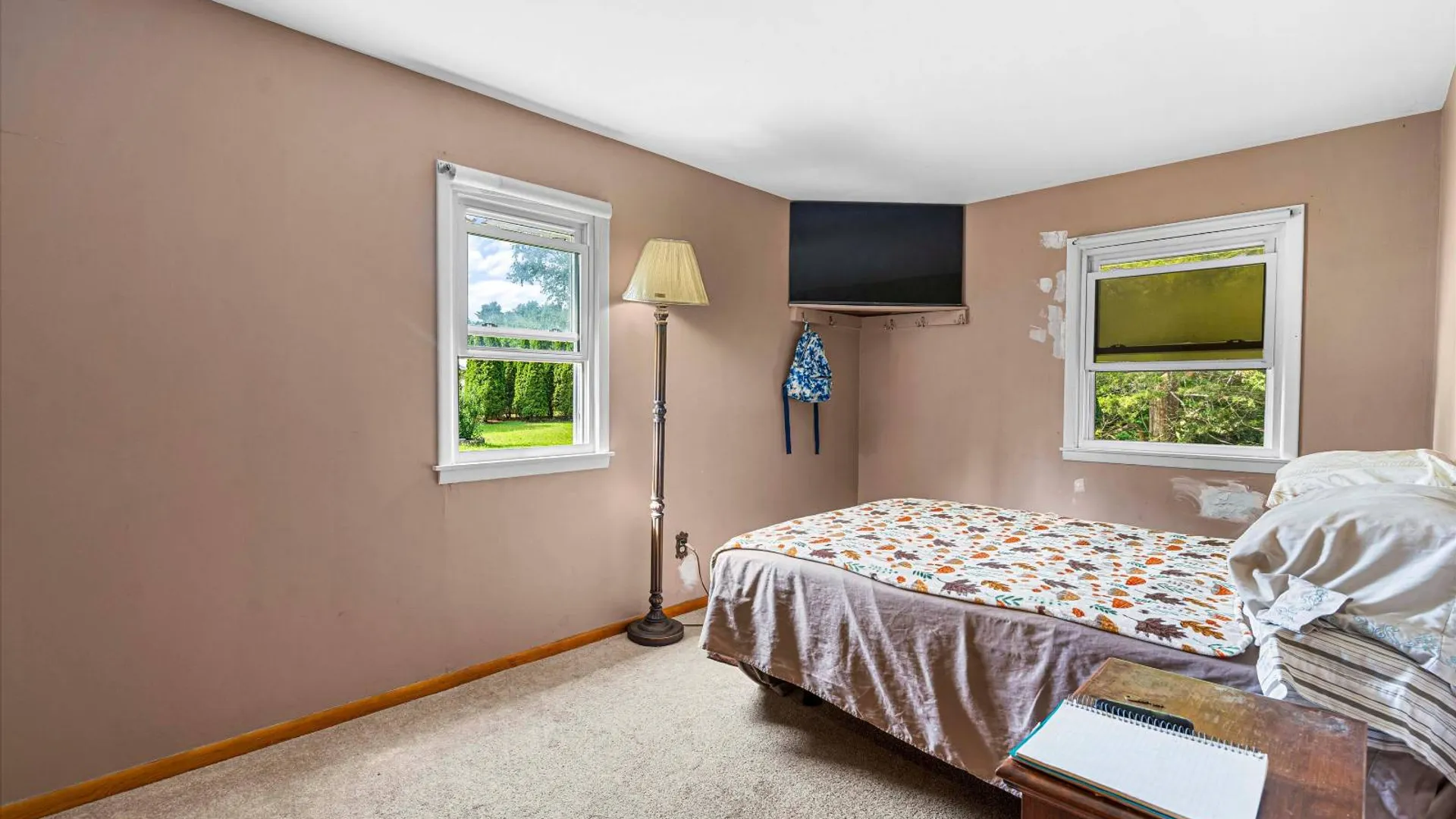 Property at 10 Bluebird Rd, South Glens Falls, NY 12803 12