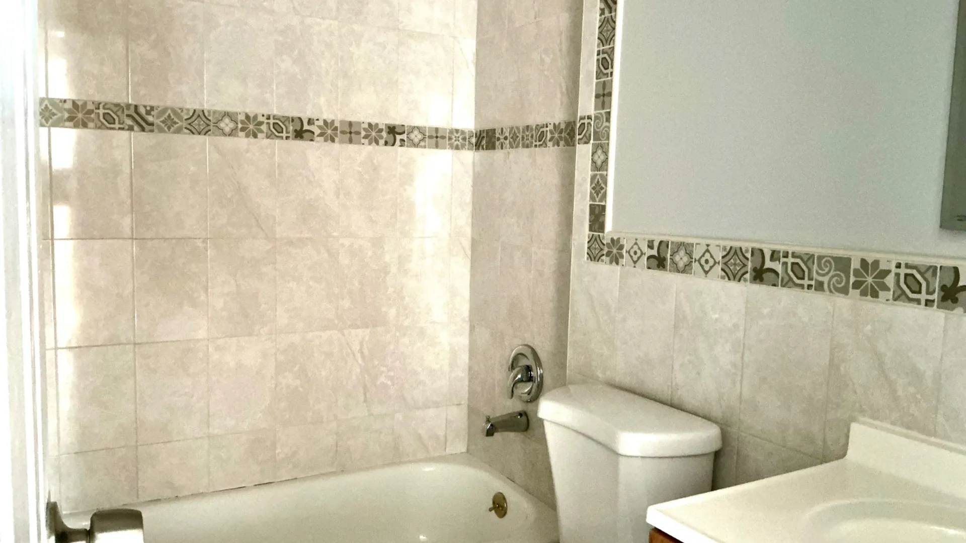 Property at 300 Jefferson Ave, Staten Island, NY 10306 12