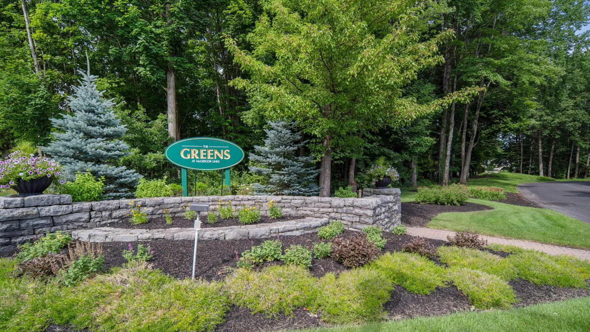 Property at 16 Killarney Court, Wilton, NY 12866 46