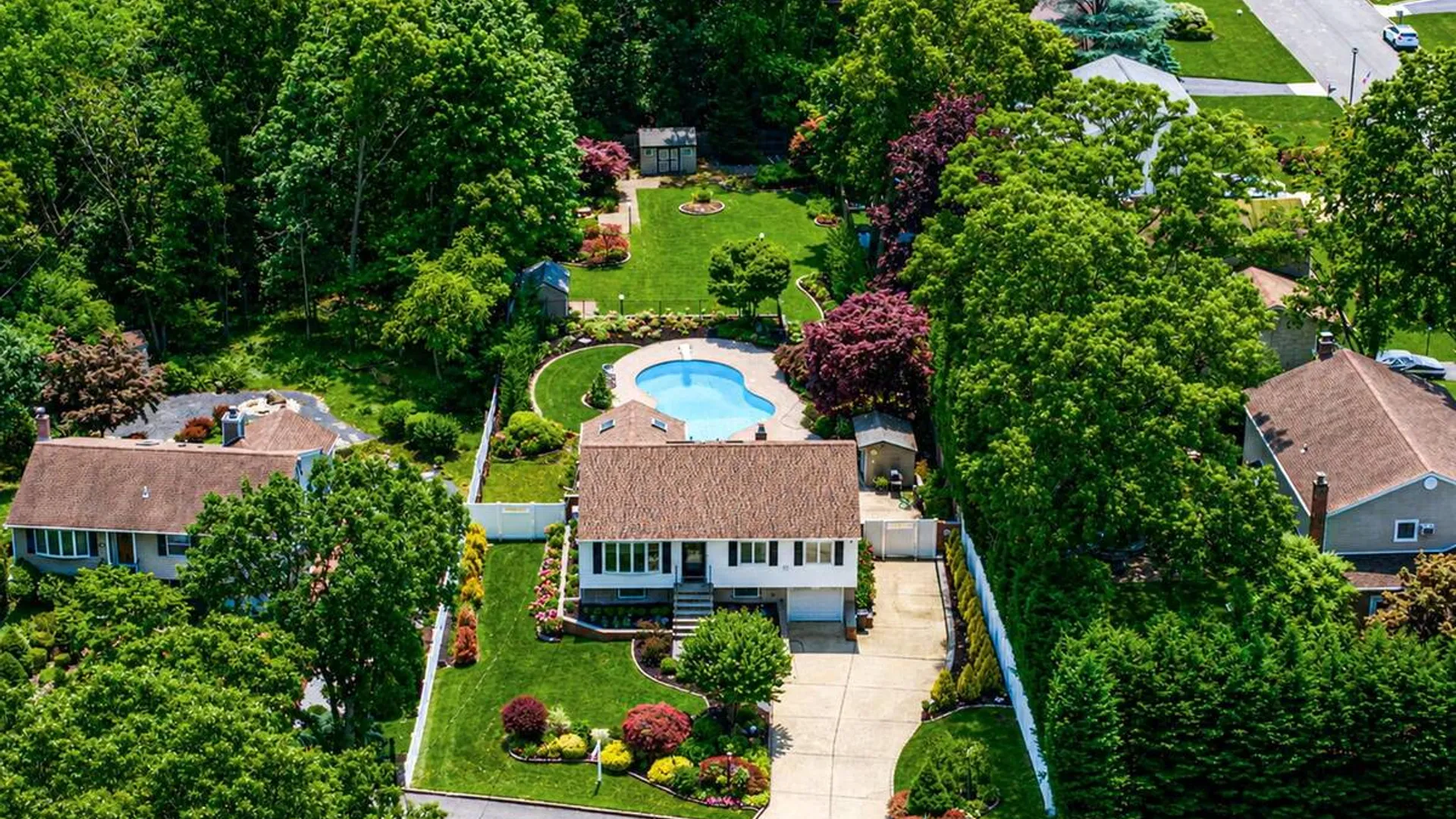 Property at 22 Milburn Road, Centereach, NY 11720 30