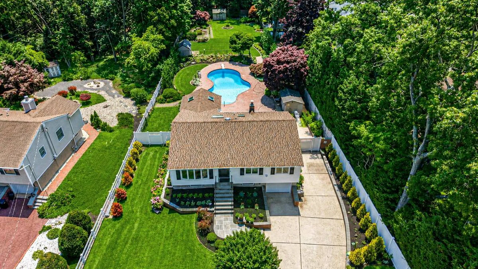Property at 22 Milburn Road, Centereach, NY 11720 32