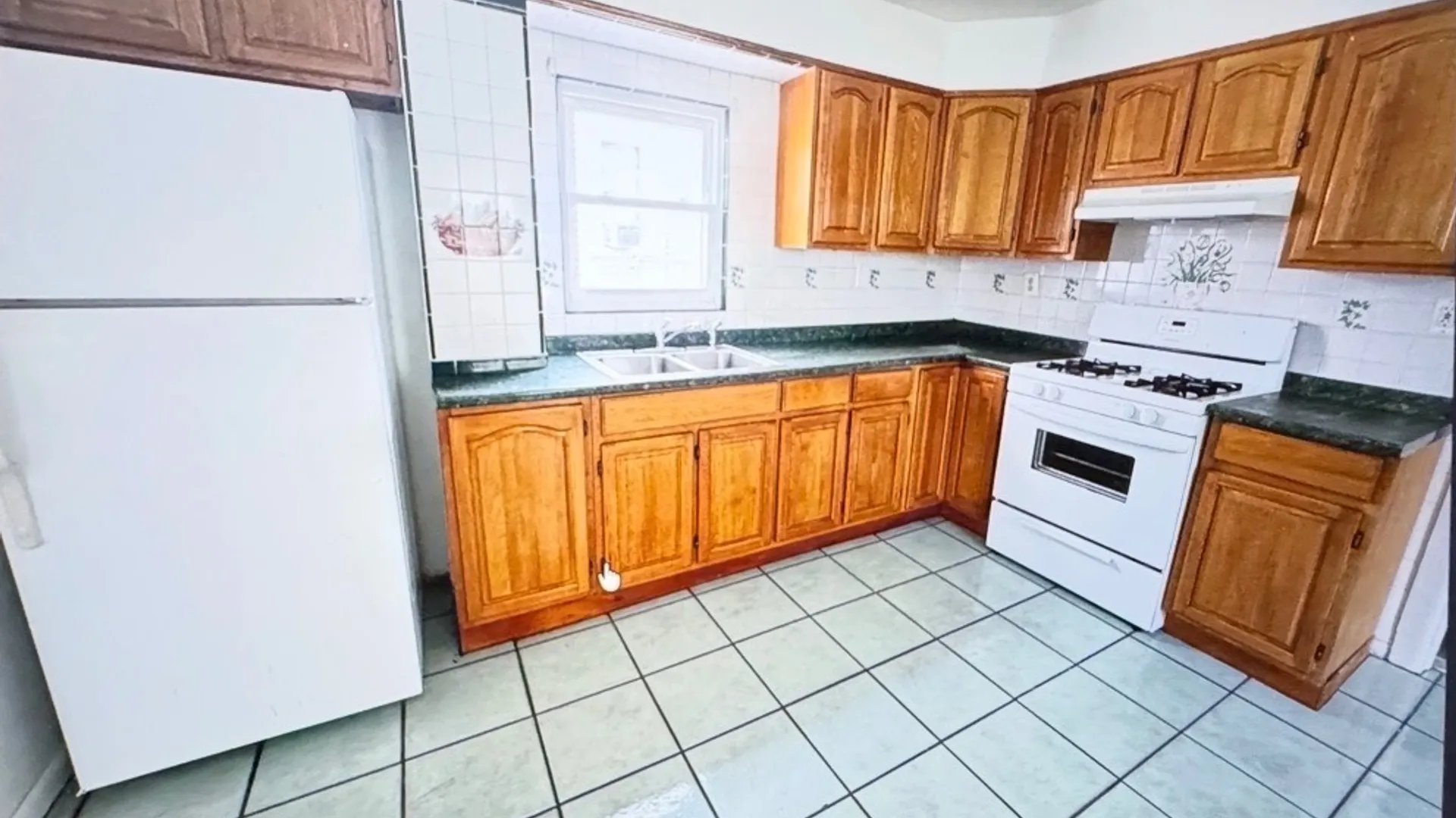 Property at 4310 victory blvd, staten isalnd, NY 10314 3