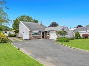 Property at 12 Handy Lane, Medford, NY 11763