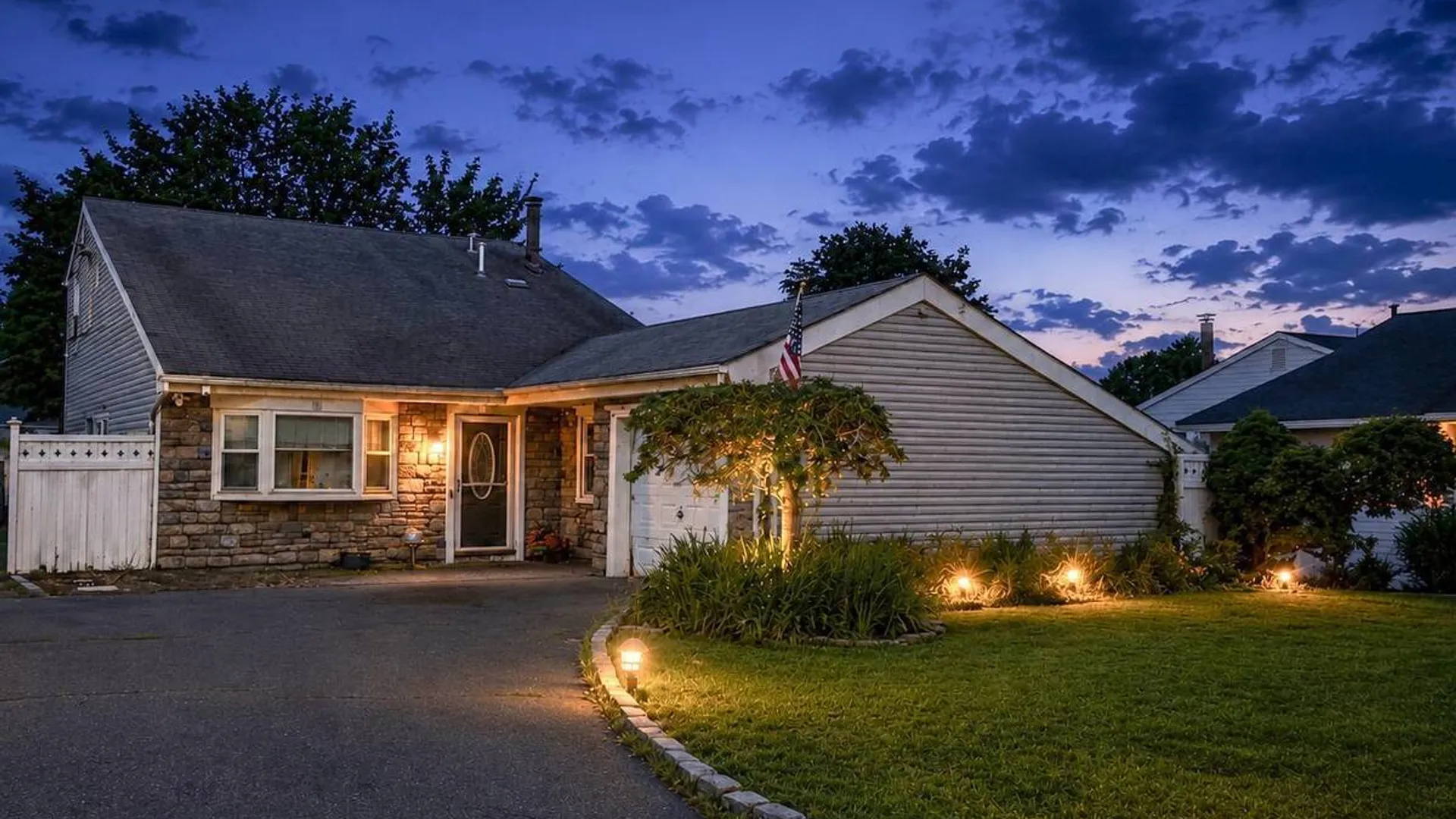 Property at 12 Handy Lane, Medford, NY 11763 3