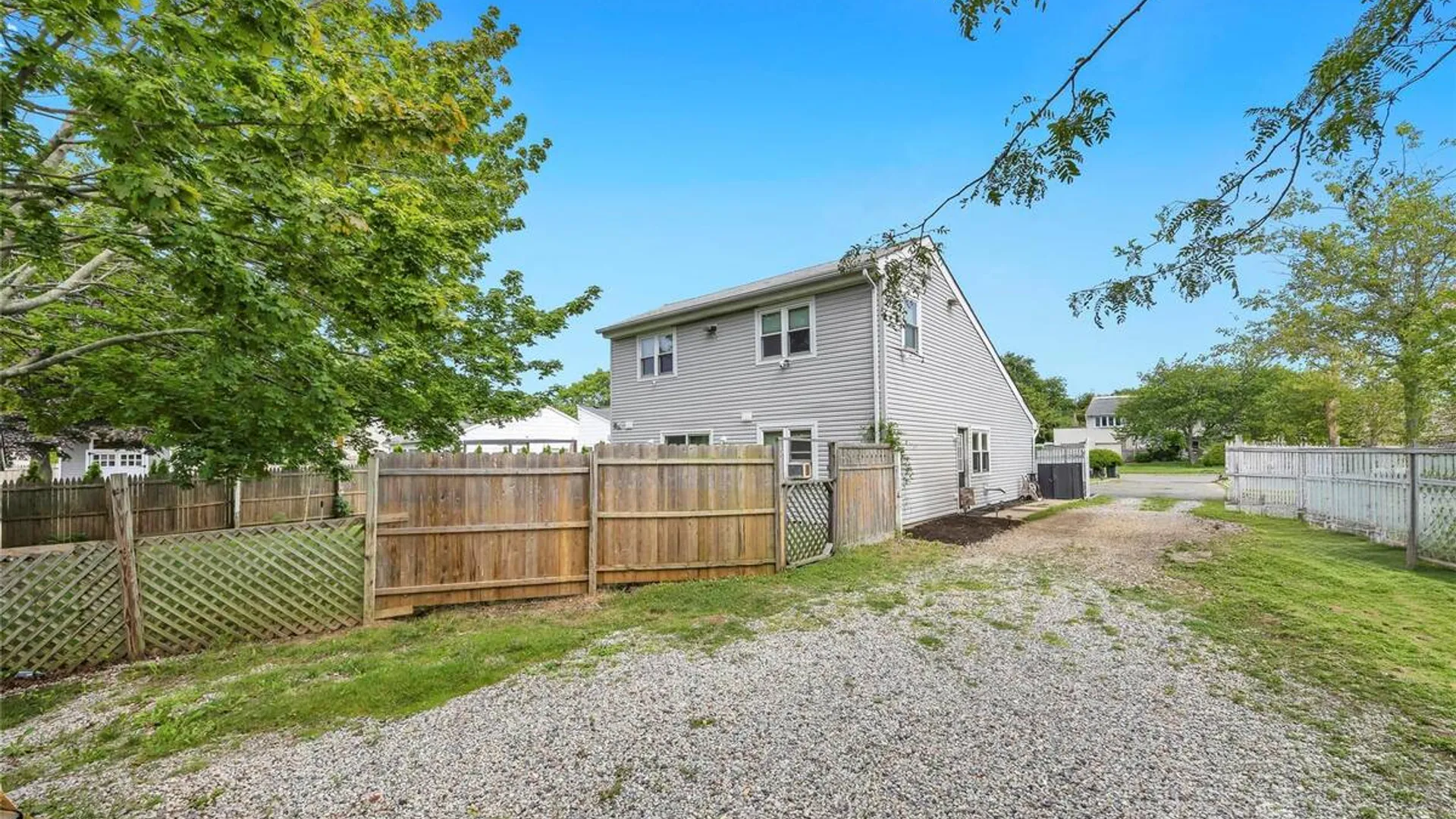 Property at 12 Handy Lane, Medford, NY 11763 4