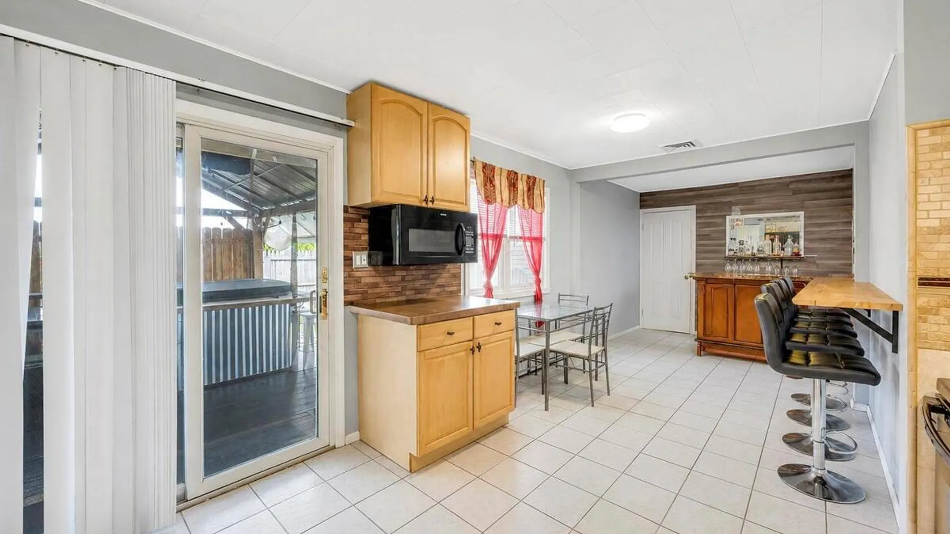Property at 12 Handy Lane, Medford, NY 11763 21