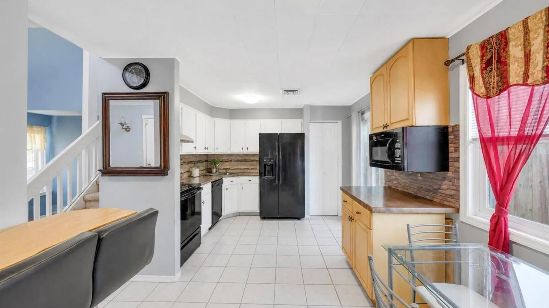 Property at 12 Handy Lane, Medford, NY 11763 24