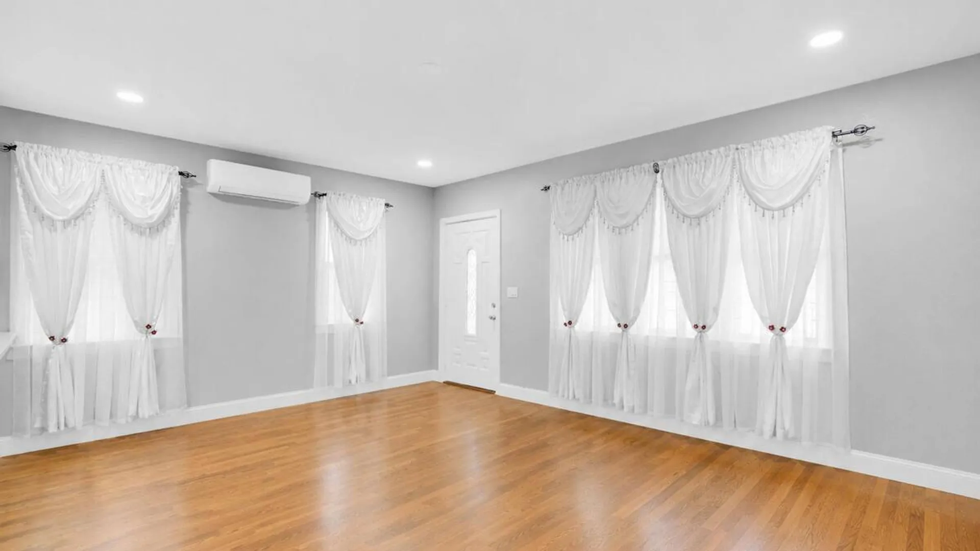 Property at 9411 210th Street, Queens Village, NY 11428 16