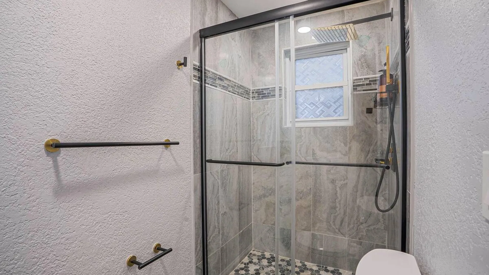 Property at 9411 210th Street, Queens Village, NY 11428 25