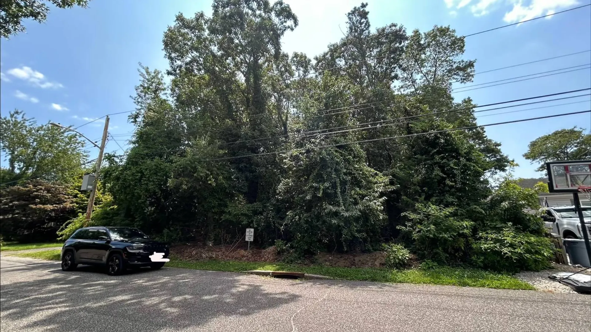 Property at 100 alcolade dr, Shirley, NY 11967 2
