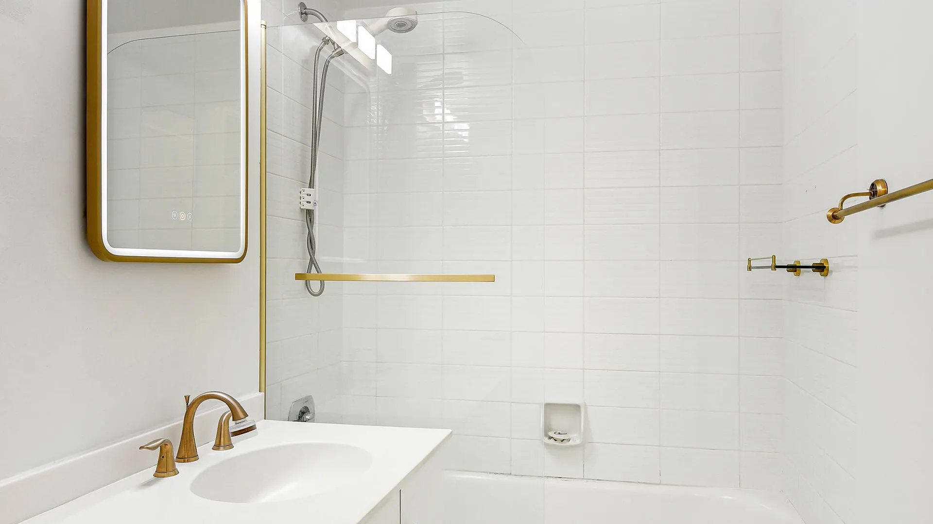Property at 333 West 56th Street, New York, NY 10019 6