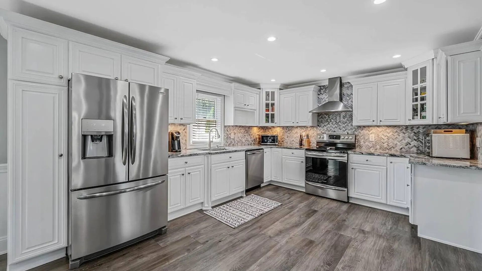 Property at 18 Worden Place, West Babylon, NY 11704 8