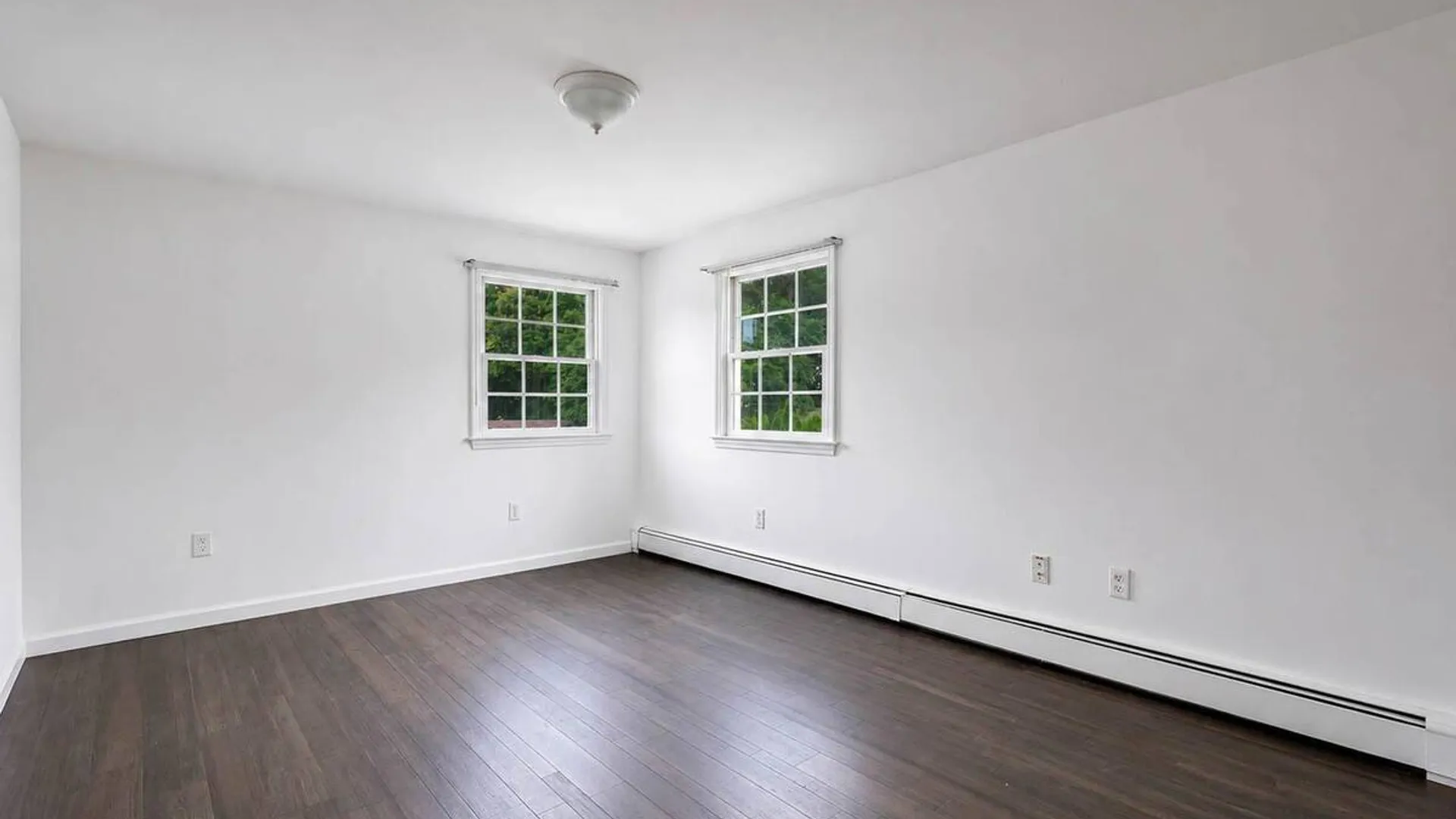 Property at 18 Worden Place, West Babylon, NY 11704 17