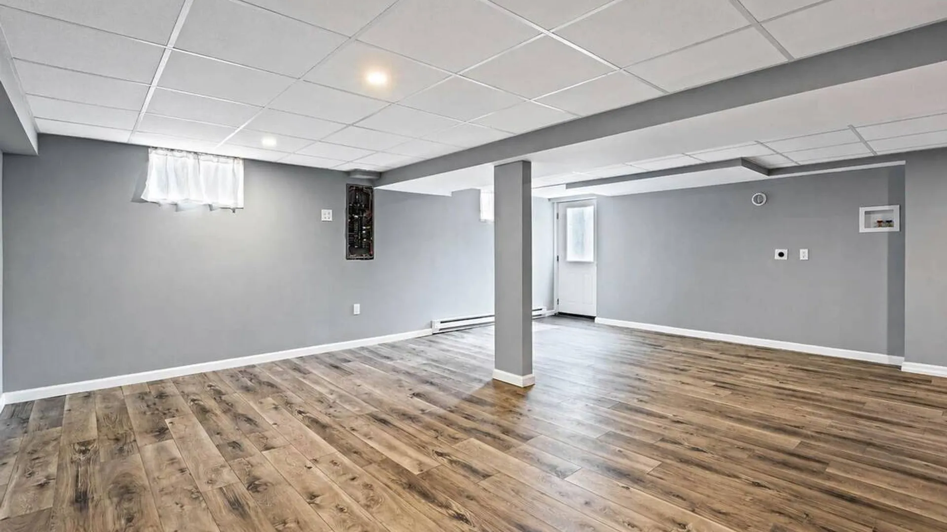 Property at 18 Worden Place, West Babylon, NY 11704 25