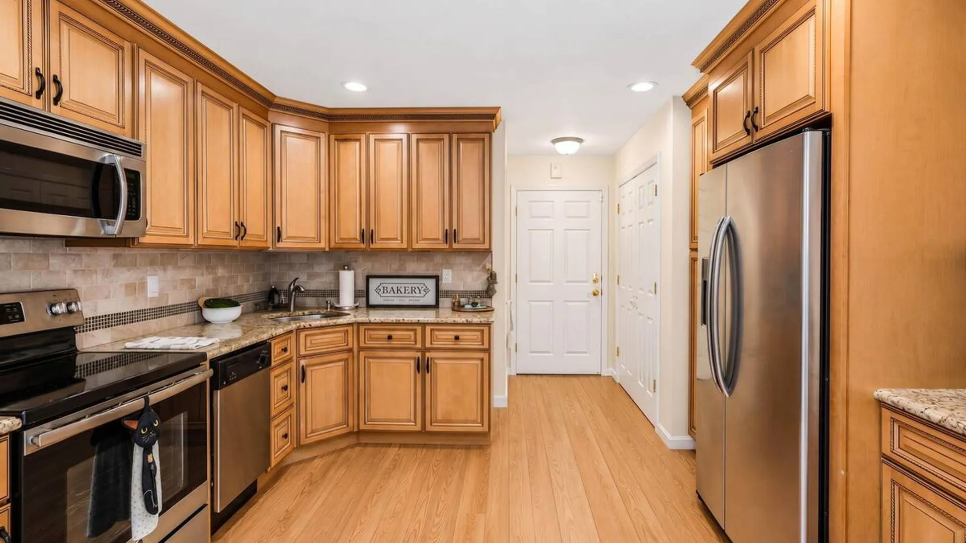 Property at 3 Warren Court, Farmingville, NY 11738 32