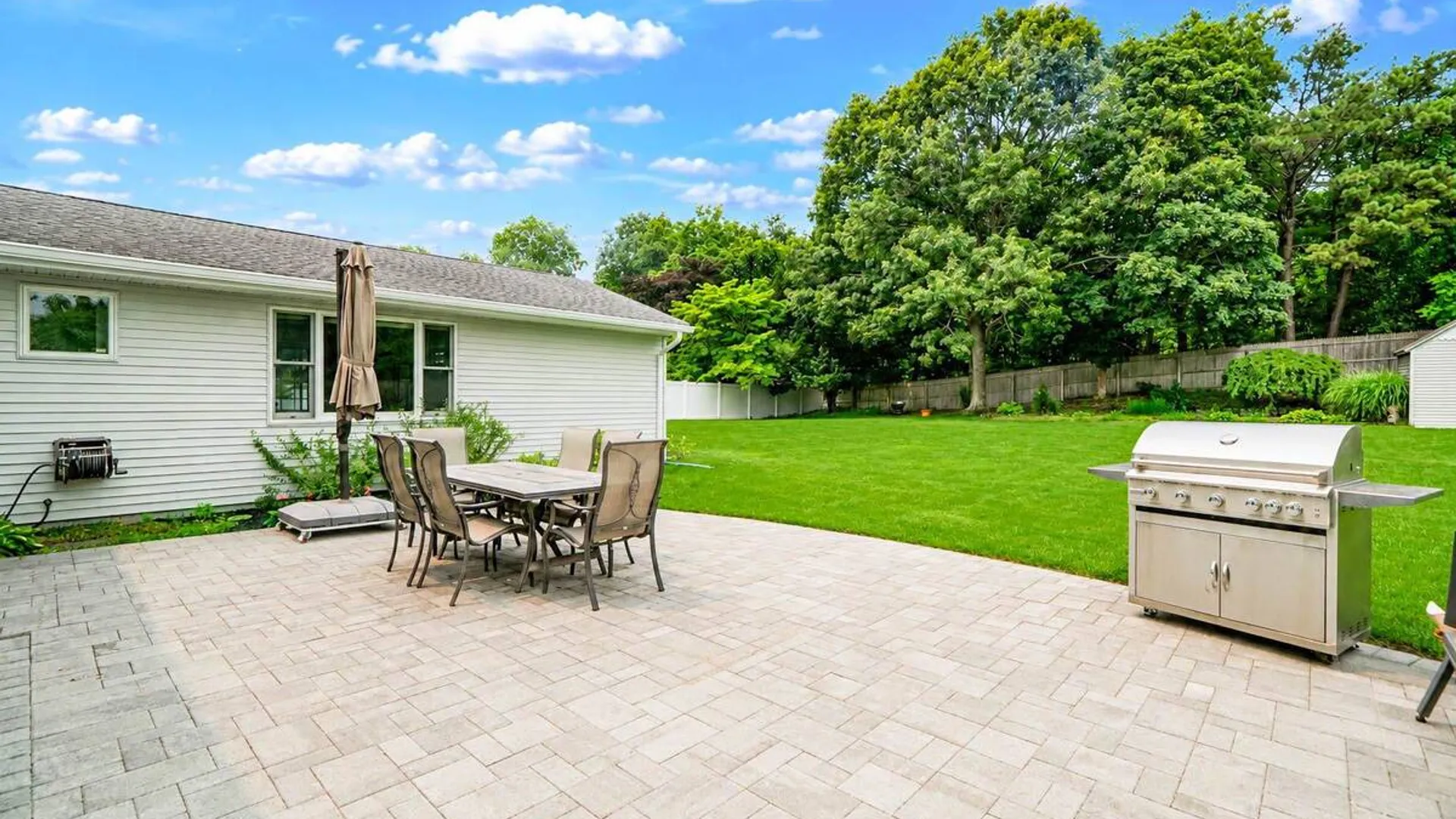 Property at 3 Warren Court, Farmingville, NY 11738 40