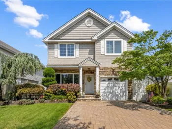 Property at 4711 Hylan Blvd, Staten Island, NY 10312