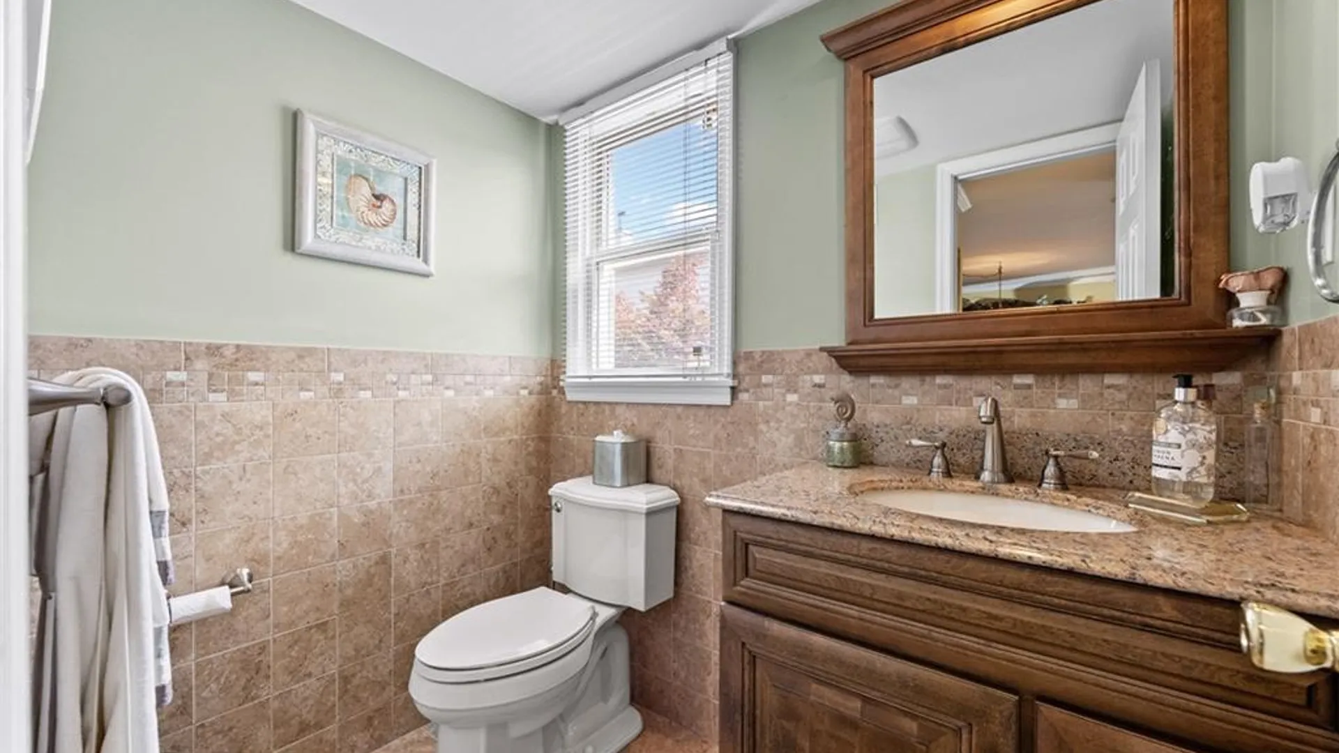 Property at 4711 Hylan Blvd, Staten Island, NY 10312 6