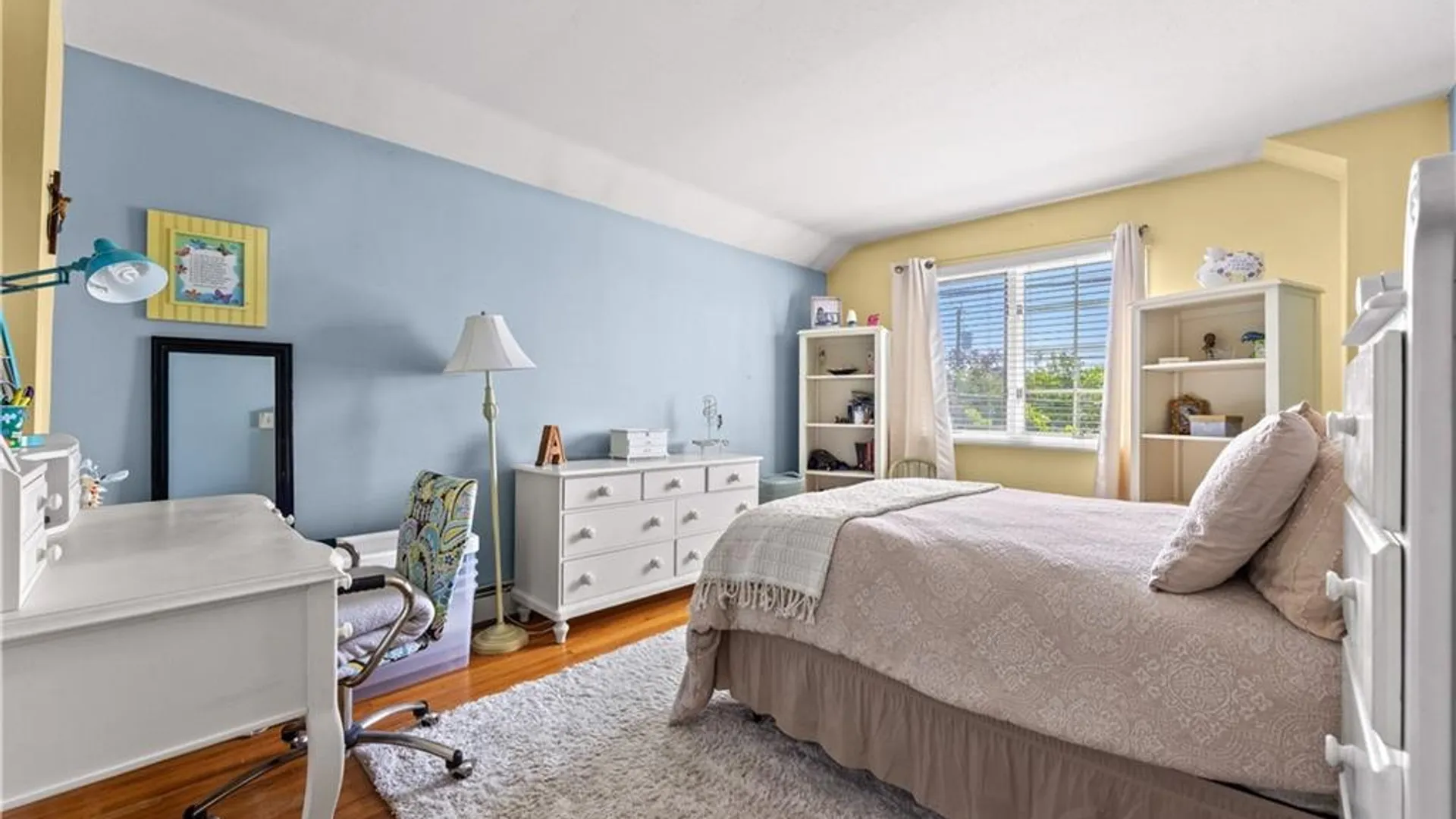 Property at 4711 Hylan Blvd, Staten Island, NY 10312 18
