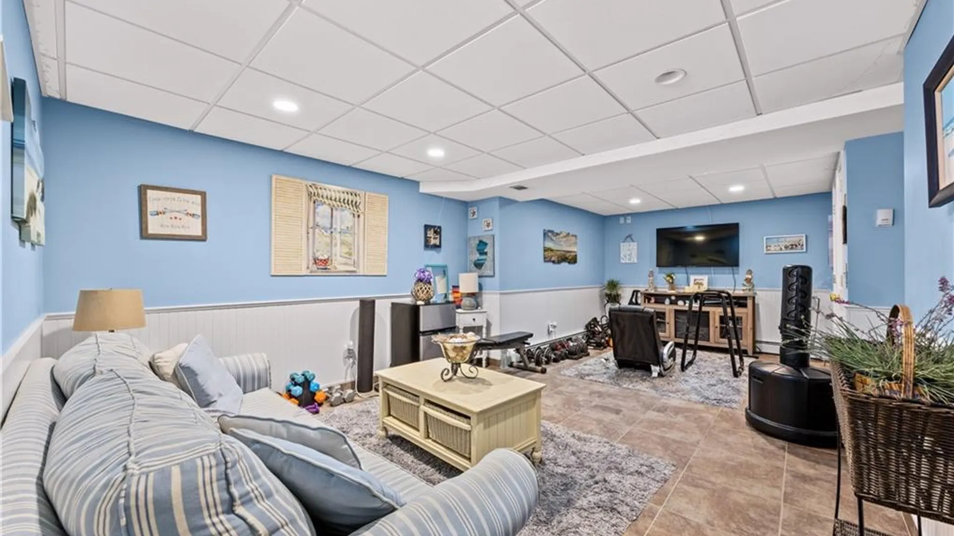 Property at 4711 Hylan Blvd, Staten Island, NY 10312 20