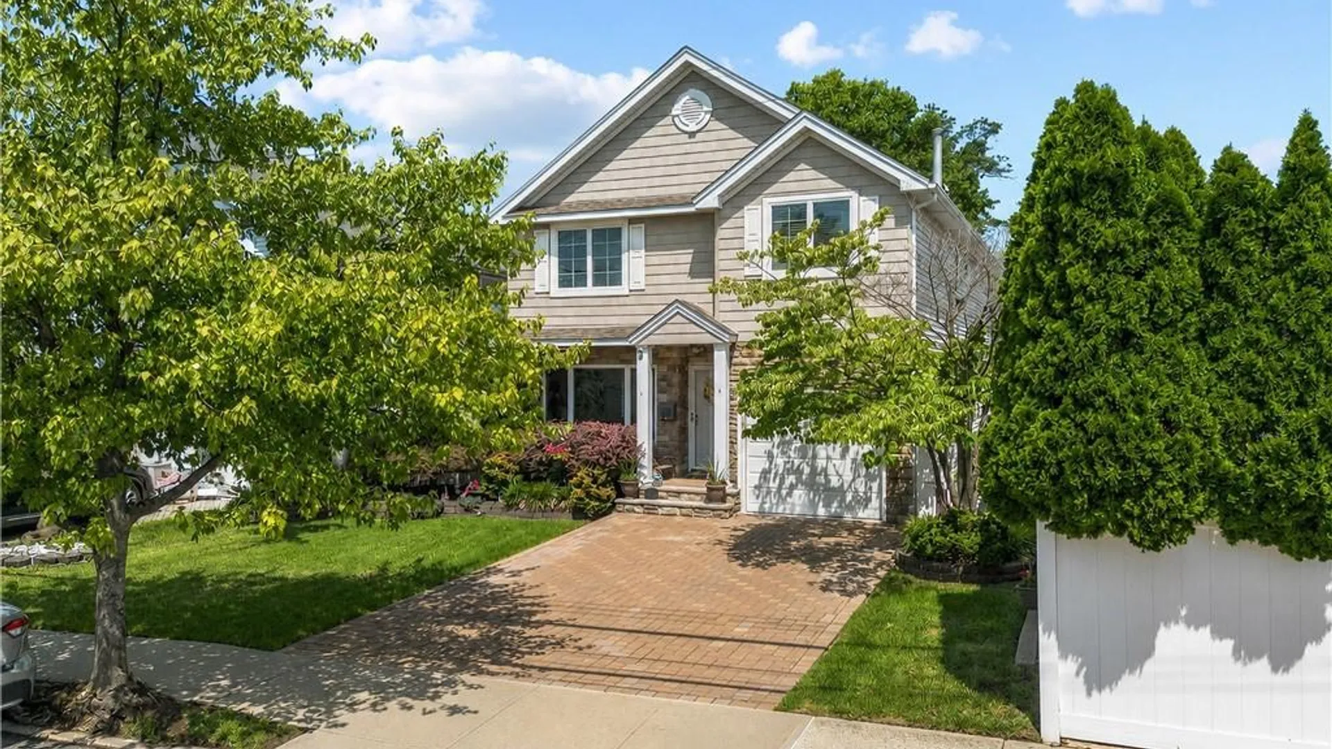Property at 4711 Hylan Blvd, Staten Island, NY 10312 29