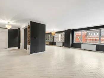 Property at 650 Park Avenue, New York, NY 10065