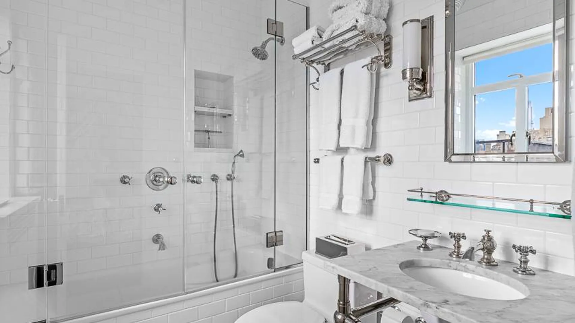 Property at 19 East 88th Street, New York, NY 10128 15
