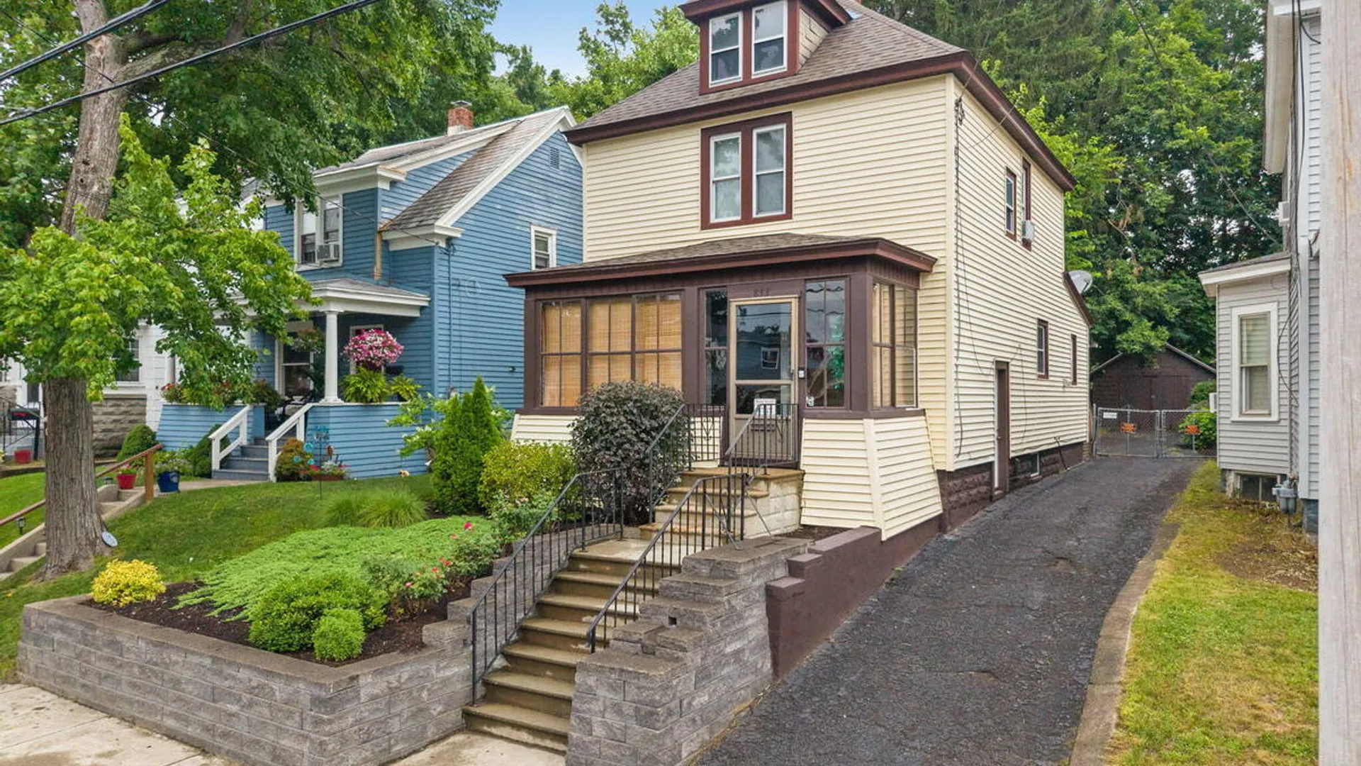 Property at 833 Harrison Avenue, Schenectady, NY 12306 3