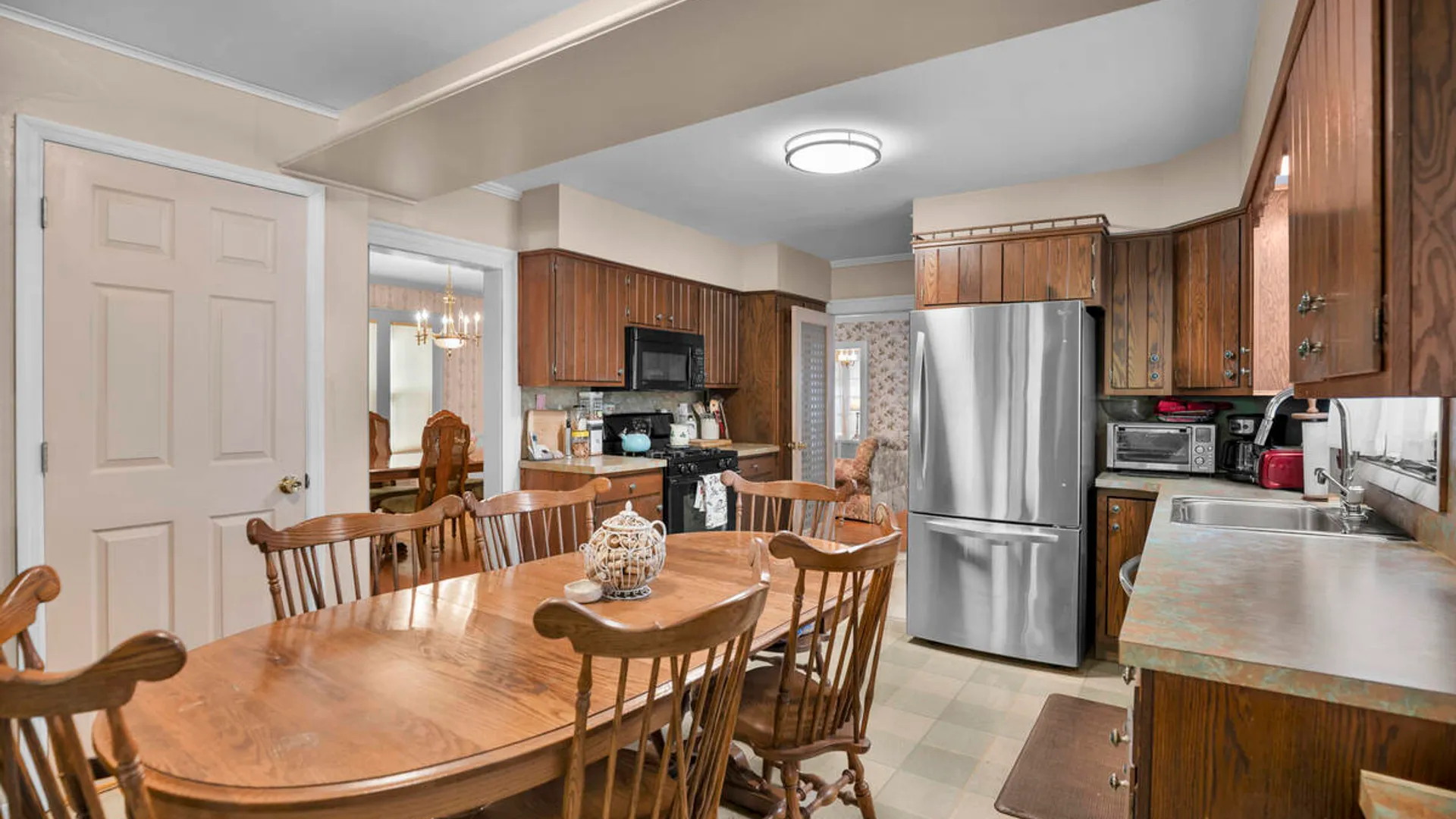 Property at 820 Central Parkway, Schenectady, NY 12309 16