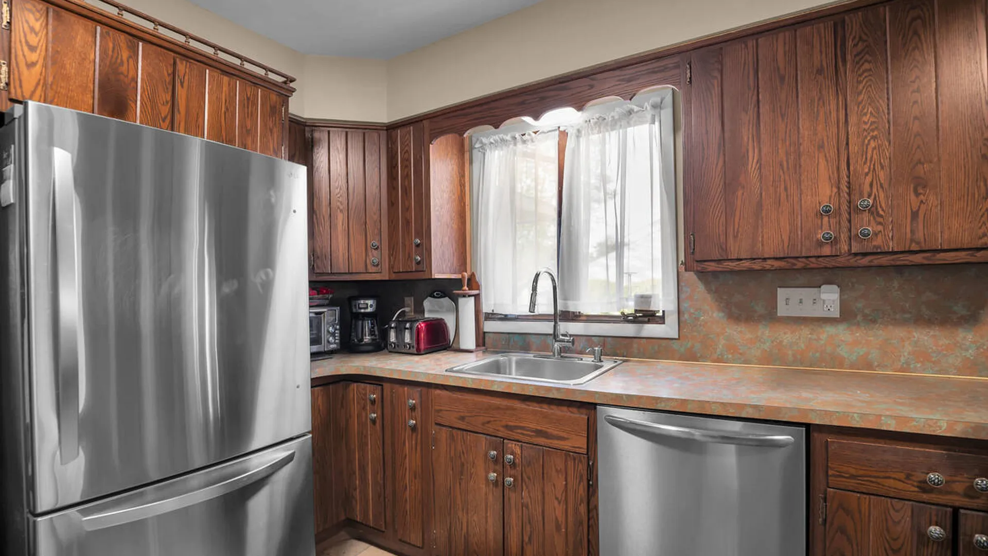 Property at 820 Central Parkway, Schenectady, NY 12309 17