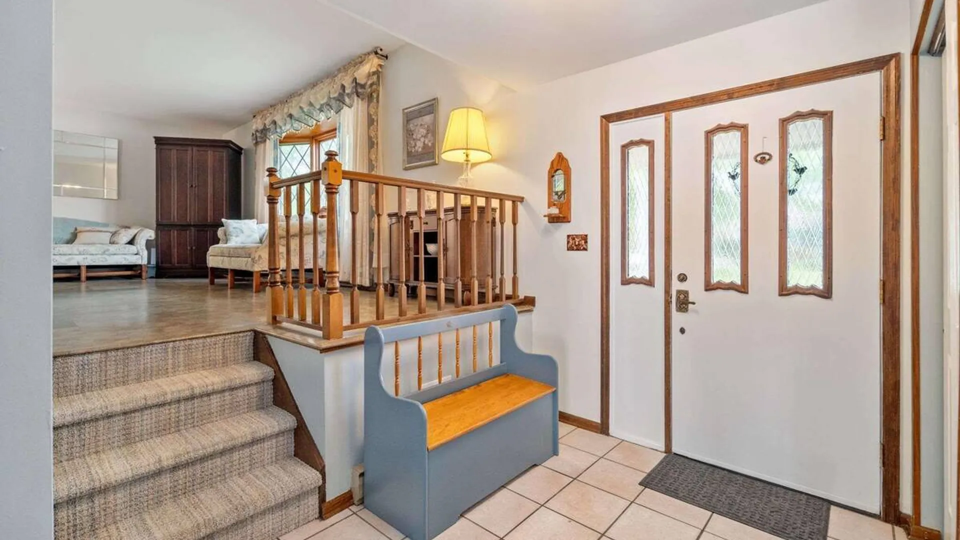Property at 18 Fairway Lane, Colonie, NY 12304 4