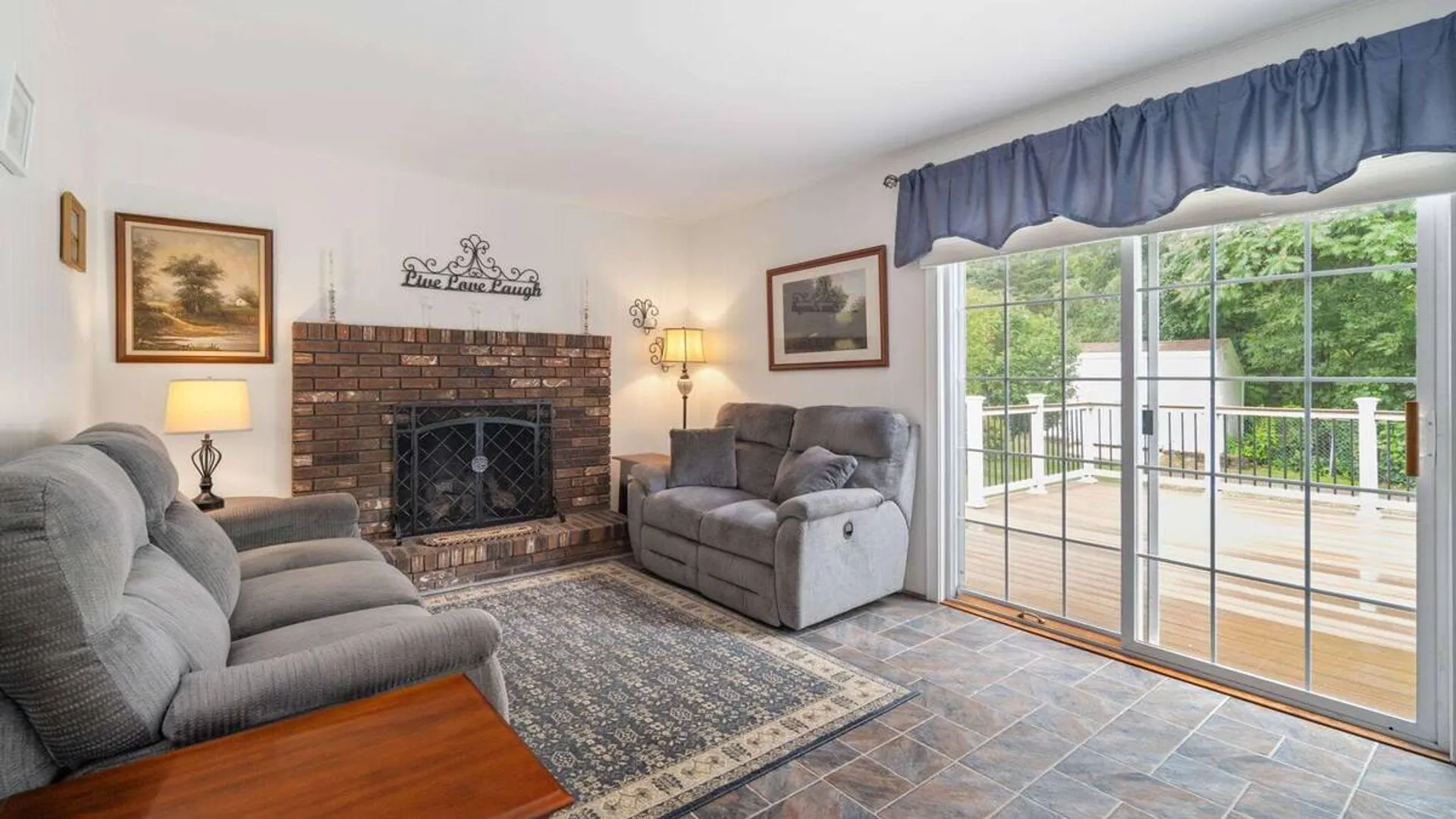 Property at 18 Fairway Lane, Colonie, NY 12304 14
